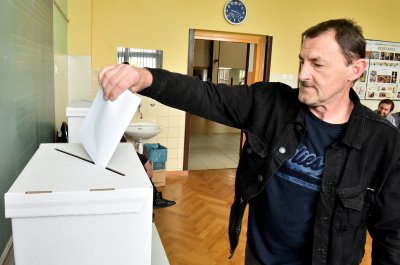 Prosječna izlaznost na birališta do 11:30 sati iznosi 24,18%, Varaždin prvi u Hrvatskoj