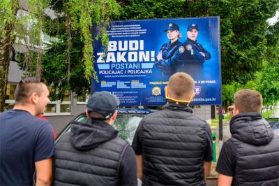 MUP objavio natječaj za upis u policijsku školu, diljem Varaždina postavljeni plakati