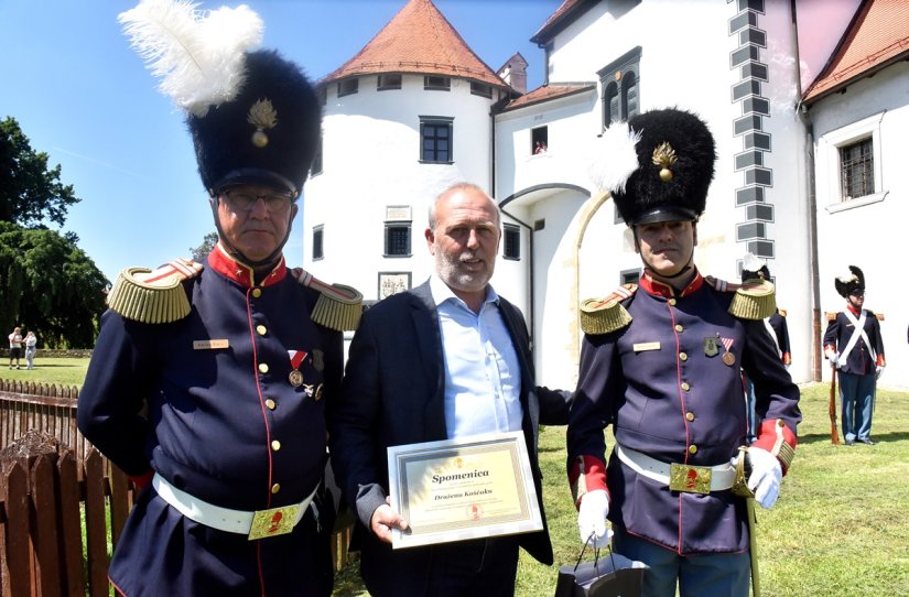 FOTO Iz topa &quot;puknuo&quot; ravnatelj Srednje strukovne škole Varaždin Dražen Košćak