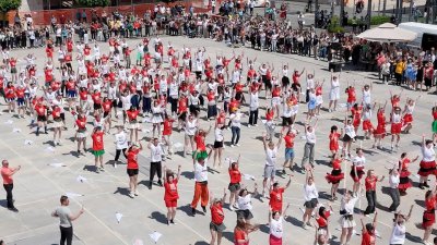 VIDEO: Varaždinski maturanti plešu Rim Tim Tagi Dim