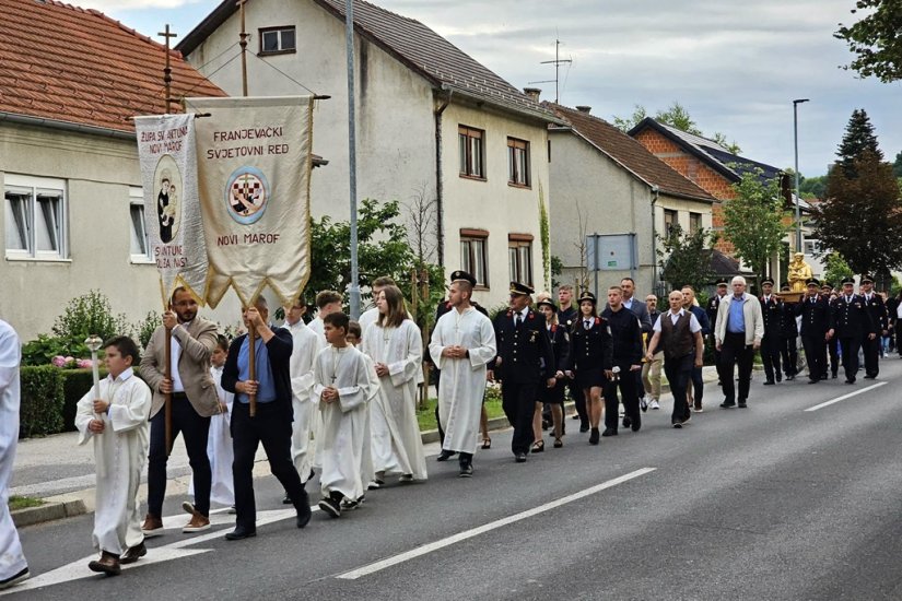 FOTO Novomarofčani proslavili blagdan sv. Antuna Padovanskog i Dan grada