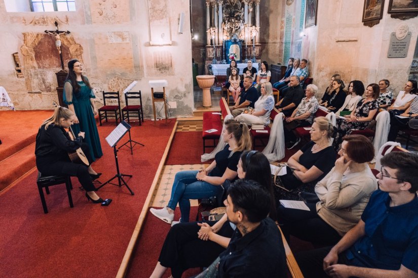 FOTO Humanitarni koncert u Donjoj Voći: Glazbena poslastica u znaku humanosti