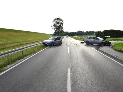 U prometnoj nesreći sudjelovala tri osobna automobila