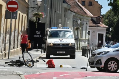 FOTO U centru grada nedaleko od Korza nastradala biciklistkinja