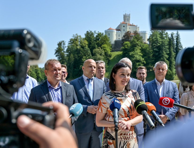 FOTO Sastanak u Trakošćanu: Radovi na Trakošćanskom jezeru bit će završeni do rujna