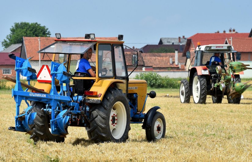 Najbolji u akciji: natjecanje orača Varaždinske županije umjesto u Varaždinu, u Donjem Ladanju