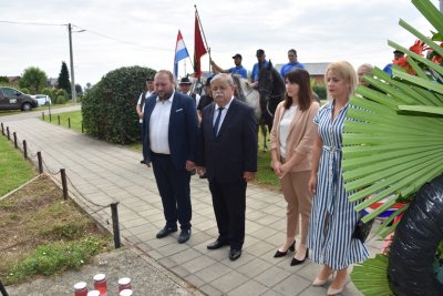 OPĆINA CESTICA Položeni vijenci i zapaljene svijeće povodom Dana pobjede i domovinske zahvalnosti i Dana hrvatskih branitelja