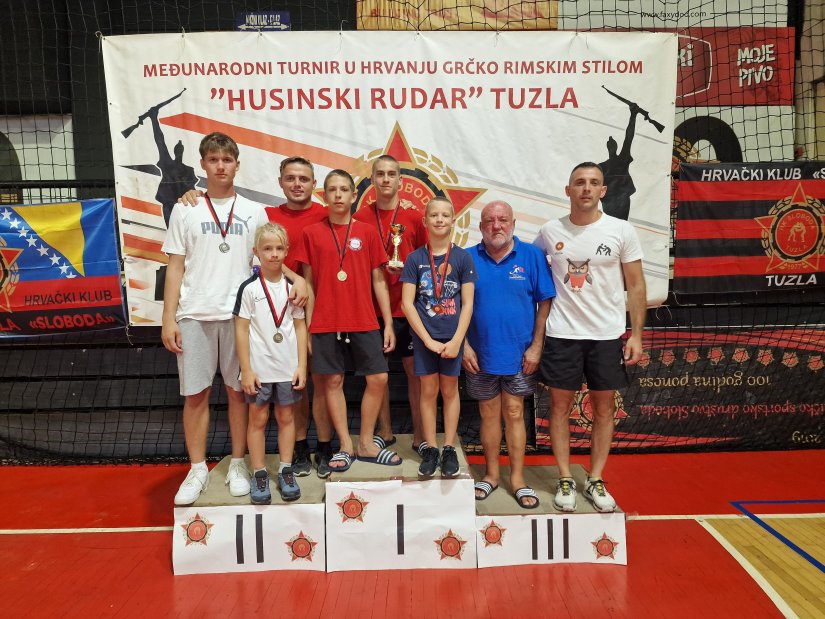 Hrvači Vindije uspješni na međunarodnom turniru u Tuzli, Domagoj Herceg najbolji strani hrvač turnira