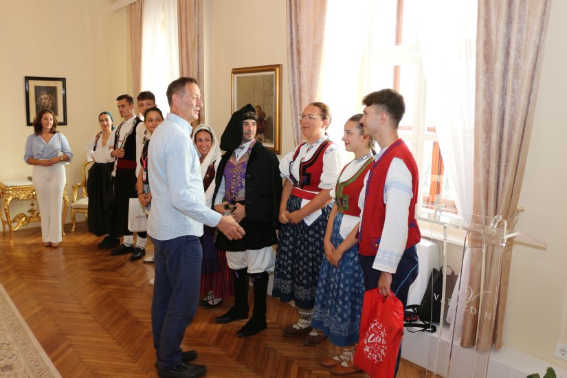 FOTO Sudionici FolkoFonije primljeni u varaždinskoj Gradskoj vijećnici