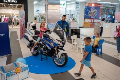 FOTO Uz &quot;shopping&quot; za povratak u školske klupe, mališani učili o prometu i isprobali autiće