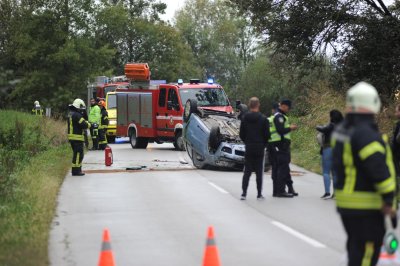 FOTO: Prometna nesreća kod Gornjeg Kneginca, na terenu žurne službe