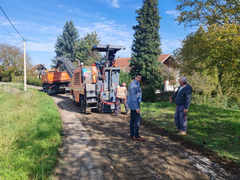 Započeli radovi na obnovi kolnika ulice Koradovica na Varaždin Bregu