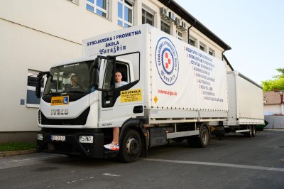 STROJARSKA I PROMETNA ŠKOLA Do potpune izobrazbe vozača - na jednom mjestu