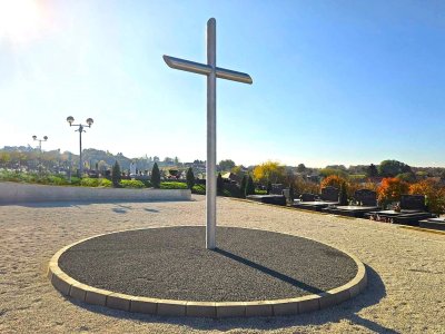 FOTO Kneginečko groblje dobilo novu vizuru s novim središnjim križem