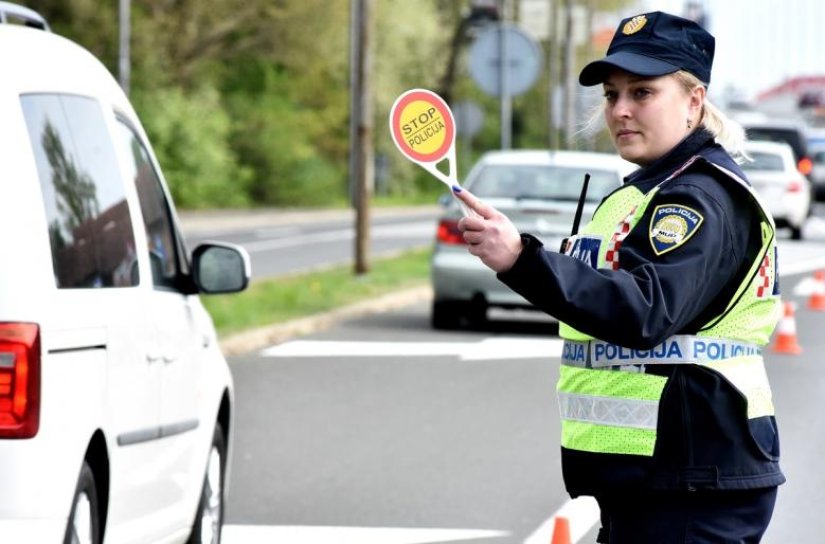 Policija najavila operativnu akciju &quot;Pojas i mobitel&quot; i poklone - muškarcima