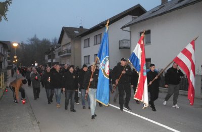 FOTO U Varaždinu dostojanstvena kolona sjećanja na žrtve Vukovara i Škabrnje