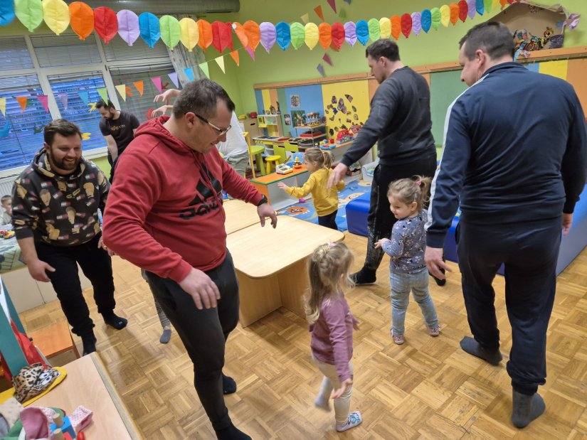 Dan očeva u Dječjem vrtiću &quot;Varaždin&quot; tate proveli u društvu najmanjih