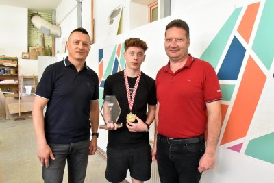 Lijepljenjem tapeta, lakiranjem stolca i crtežom Starog grada do zlatne medalje na Worldskillsu