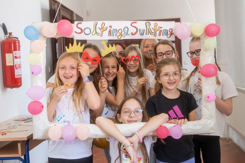 FOTO Projekt &quot;Solfing And Surfing&quot; pretvorio učenje u spektakl i osvojio publiku