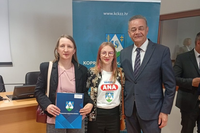 Udruga Ana potpisala dva ugovora sa županom Darko Korenom