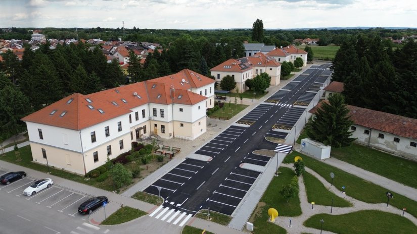 FOTO Centar znanja obogaćen novom infrastrukturom i uređenim zelenim površinama