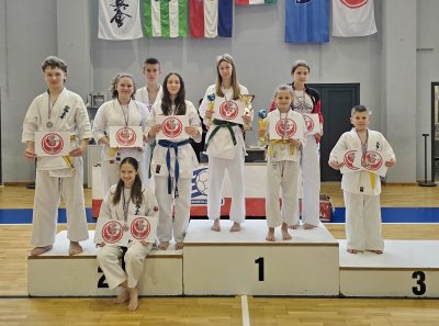 Tena Kalničanec osvojila dva zlata za AIK u Dugom Selu