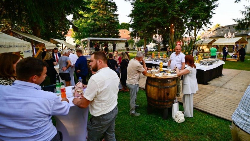 Poznata vina, tamburaši i predstavi, Općina Petrijanec najavljuje Vinski trg