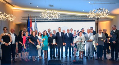 Među dobitnicima HOK-ove plakete &quot;Zlatne ruke&quot; je i ugostitelj Krunoslav Novak, vlasnik trnovečkog &quot;Starog mlina&quot;