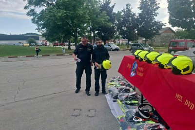 Novi Marof nastavlja ulagati u sigurnost: Vatrogascima predana nova oprema i promovirani novi članovi