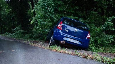 Sletio s ceste na polje pa se odšetao, no vratio se na - očevid