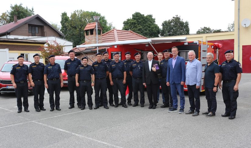 FOTO Pet novih vozila stiglo Javnoj vatrogasnoj postaji Grada Varaždina