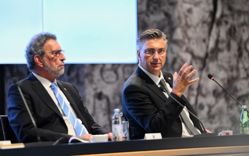 Nastavak financiranja udžbenika, materijala, prijevoza i prehrane za učenike