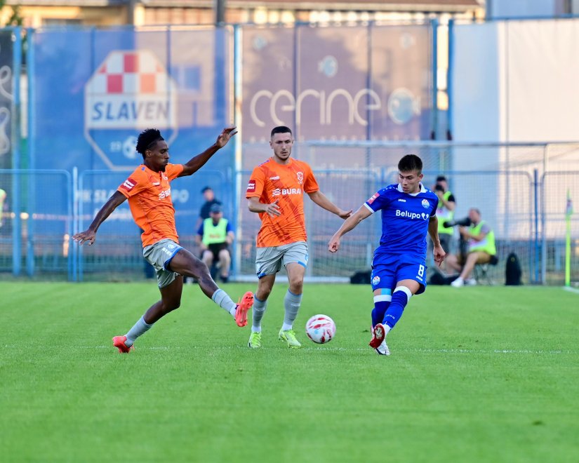 FOTO Varaždin, s igračem manje od 21. minute, izgubio u Koprivnici, u derbiju sjevera 3:1
