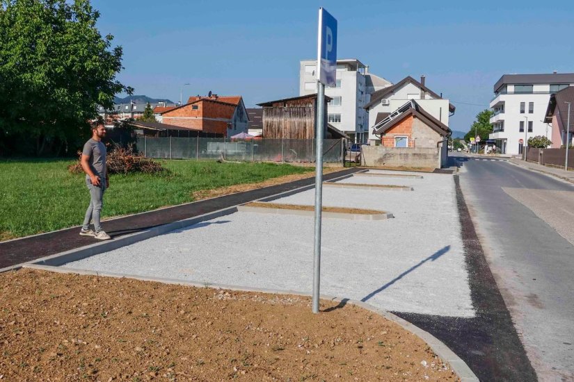 Završena gradnja nogostupa i novog parkirališta u Ulici Ljudevita Gaja s više od 20 parkirnih mjesta