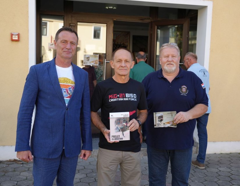 FOTO Promovirana knjiga o herojskom činu pilota Danijela Borovića