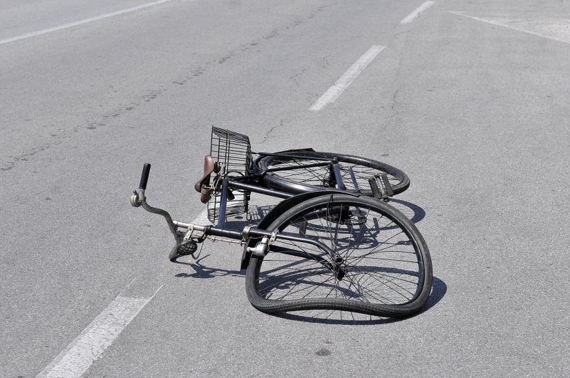 NEDELIŠĆE Teretnim vozilom pregazio 73-godišnjakinju koja je gurala bicikl preko pješačkog prijelaza