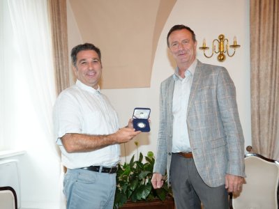 Gradonačelnik primio medalje povodom 100. obljetnice Gradskog muzeja Varaždin