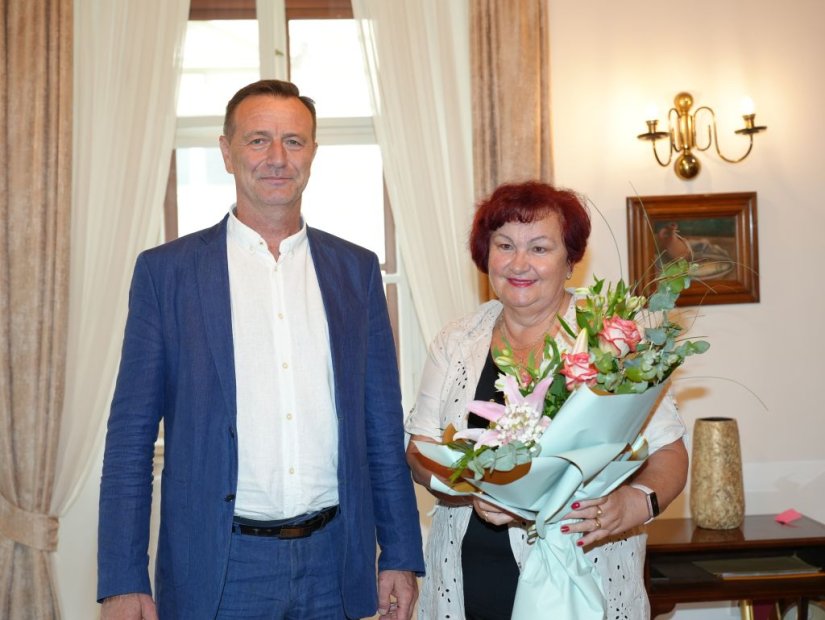 Neven Bosilj se oprostio od dugogodišnje gradske službenice koja odlazi u mirovinu