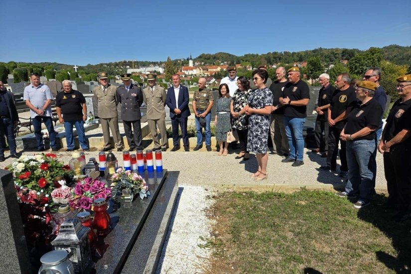 U Varaždinskim Toplicama obilježena godišnjica smrti generala Željka Dvekara