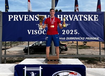 Mateo Zrinski juniorski prvak Hrvatske u disciplini trap, ekipno brončani, njegova majka Renata srebrna kod seniorki