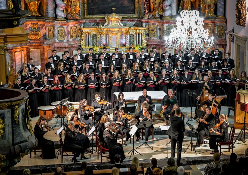 Lijepa festivalska nedjelja, dojmljiva izložba i odlični koncerti