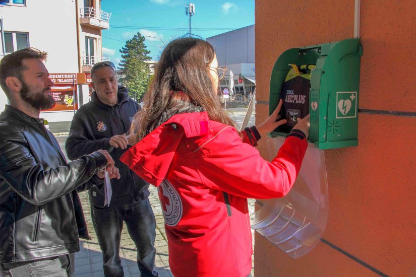 IVANEC Na strateškoj točki, kod Gradske vijećnice postavljen automatski vanjski defibrilator