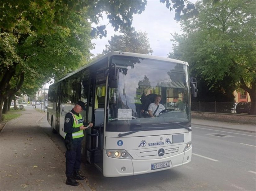 Nagrađen uzoran vozač autobusa Zlatko Črepinko, 25 godina bez ijednog prekršaja