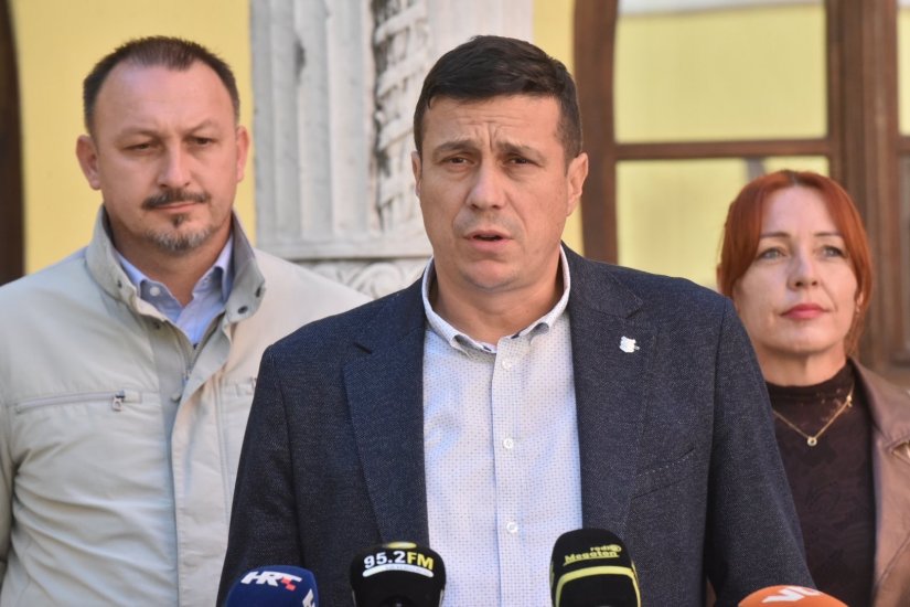 HDZ: SDP misli da su građani zaboravili da je policija upadala i u prostorije Grada