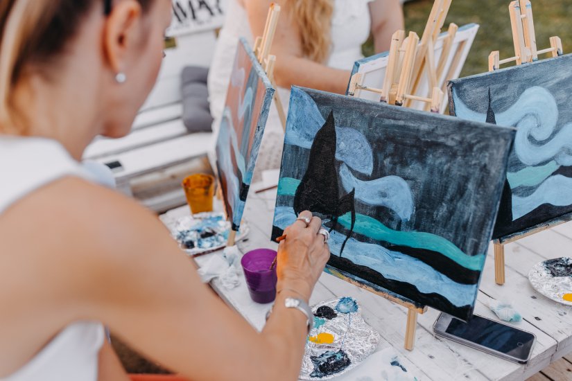 Paint &amp; Sip stigao u Varaždin: Odlična ideja za teambuilding, djevojačku, rođendane ili baby shower