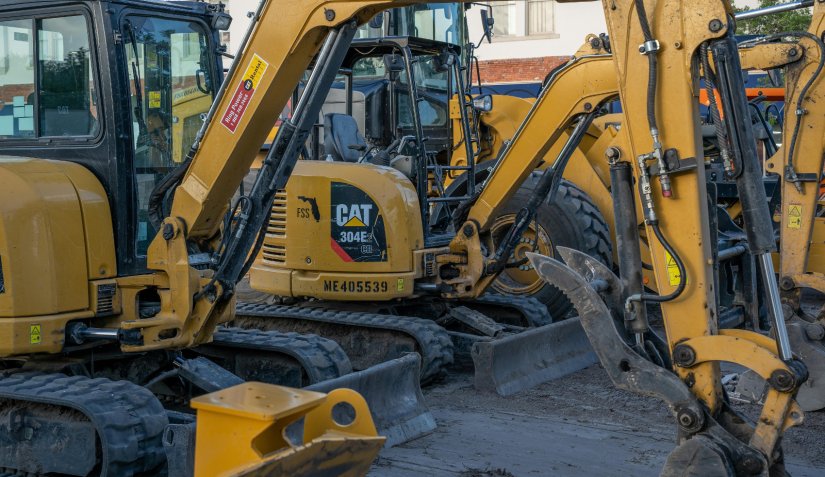 Iz radnog stroja nestao dizel, iz svlačionice u školi ukraden novčanik