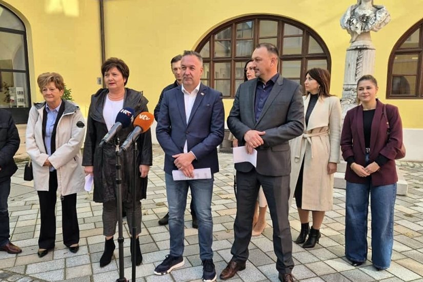 Županijski vijećnici HDZ-a i HSLS-a nakon glasanja o tematskoj sjednici poručili; "SDP-ov politički cirkus nije uspio!"