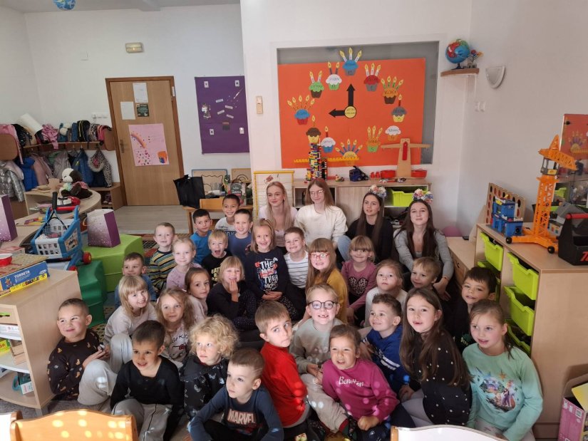 Učenice održale radionice o novcu, štednji i potrošnji u DV Zeko Varaždin