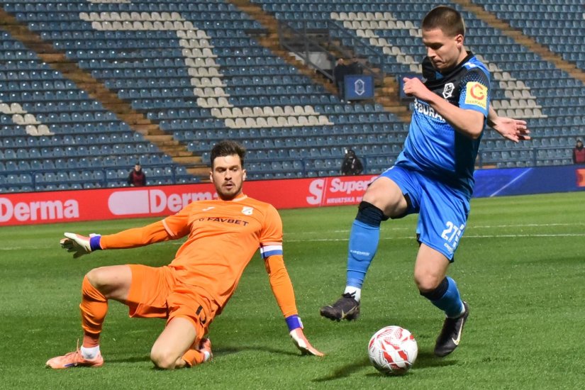 FOTO UŽIVO Golom Luke Mamića iz 15. minute Varaždin vodi protiv Rijeke