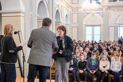 FOTO Grad Varaždin uručio ugovore o stipendiranju, iznosi i ove godine povećani za 10%